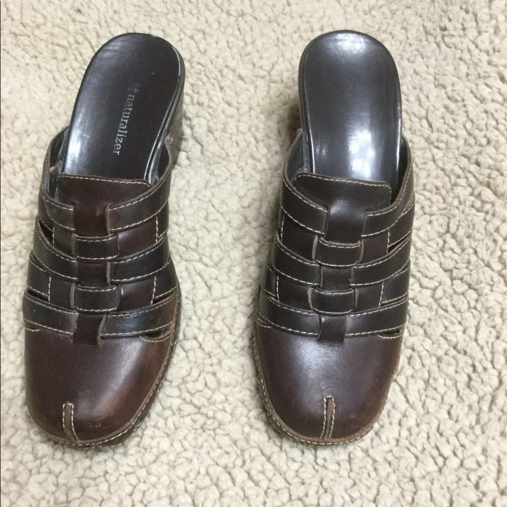 Naturalized brown clogs women's size 7 1/2
